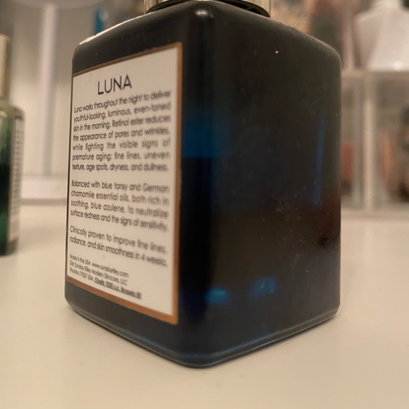 Sunday Riley Luna Night Oil - Picture 2 of 4